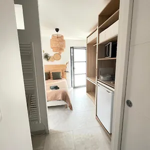 Appartement Ty Kaz : élégant, Confort Et Bien Situé