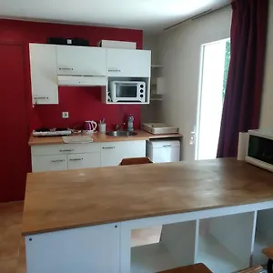  Appartement Studio En Rez-de-jardin Dans La Verdure France